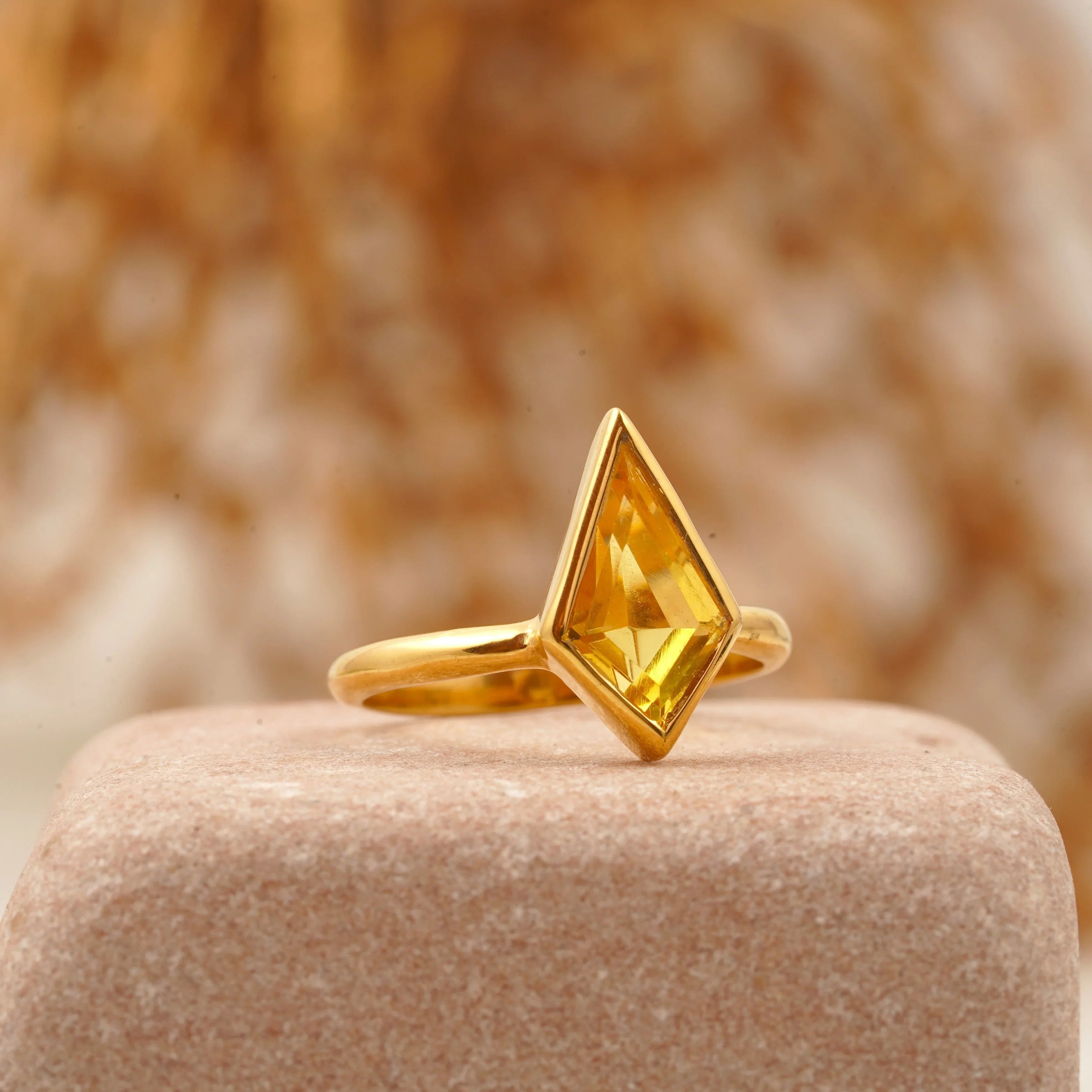 Kite-Shaped Citrine Gold Engagement Ring - Gigiscc
