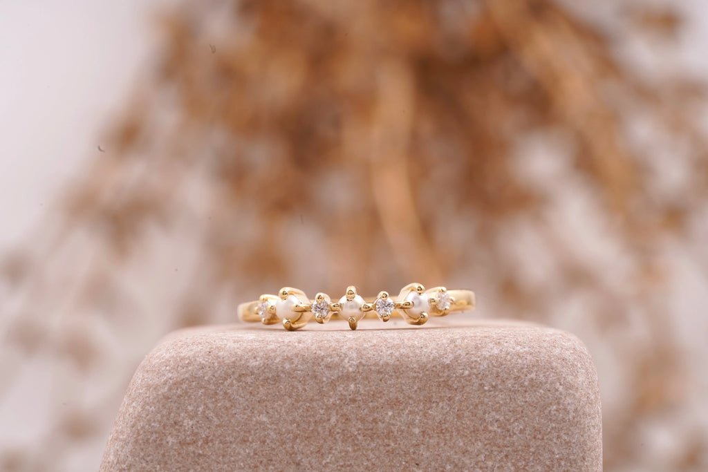 Pearl & Diamond Stacking Wedding Band - Gigiscc