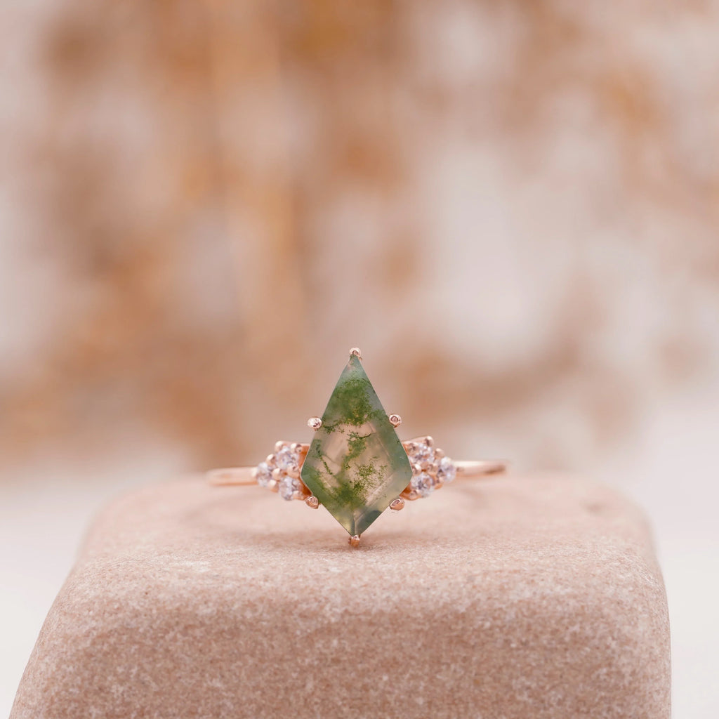 Kite Shaped Moss Agate Engagement Ring - Gigiscc