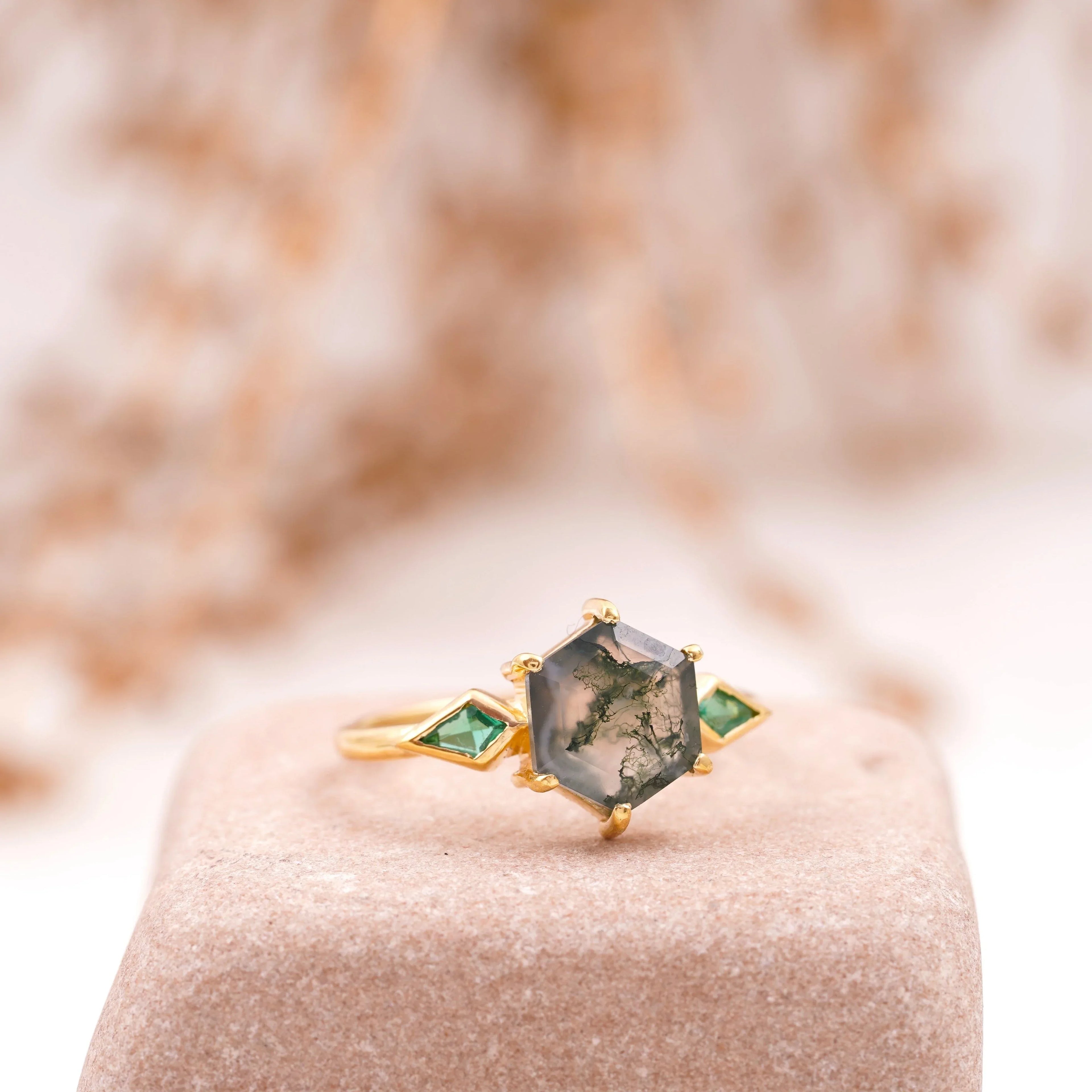 Kite Emerald Moss Agate Hexagon Engagement Ring - Gigiscc