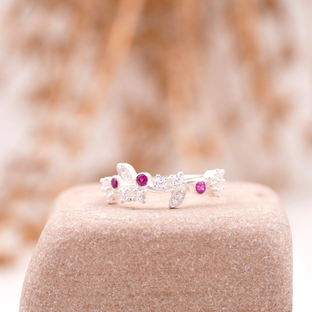 Nature Inspired Leaf CZ Diamond And Ruby Wedding Band 925 Sterling Silver - Gigiscc