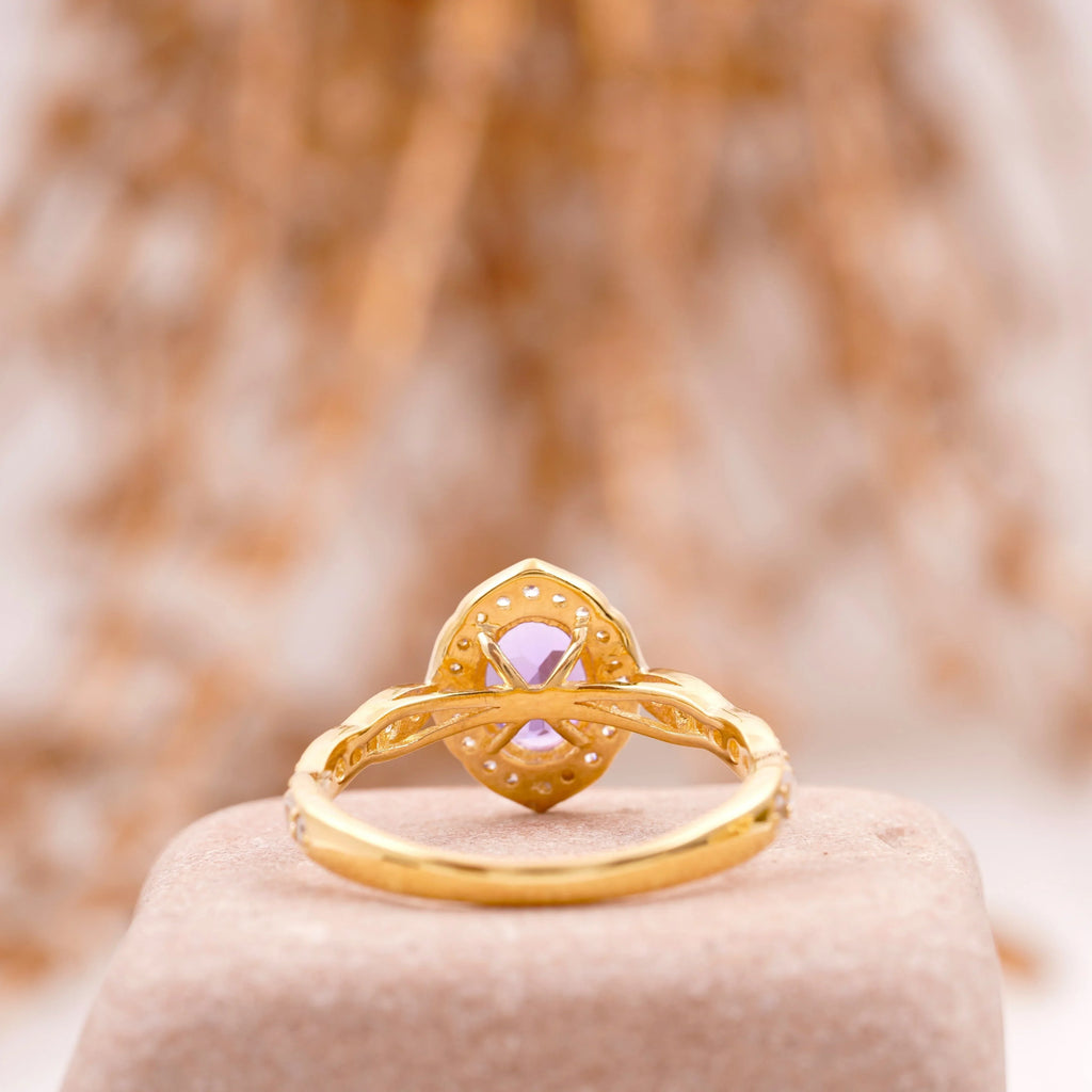 Oval Amethyst Halo Diamond Engagement Ring - Gigiscc