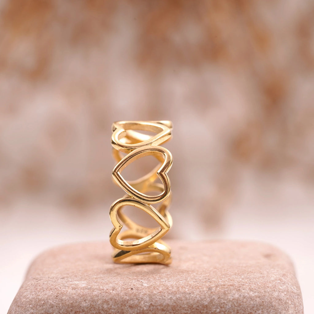Heart Shaped Solid Gold Stacking Wedding Band - Gigiscc