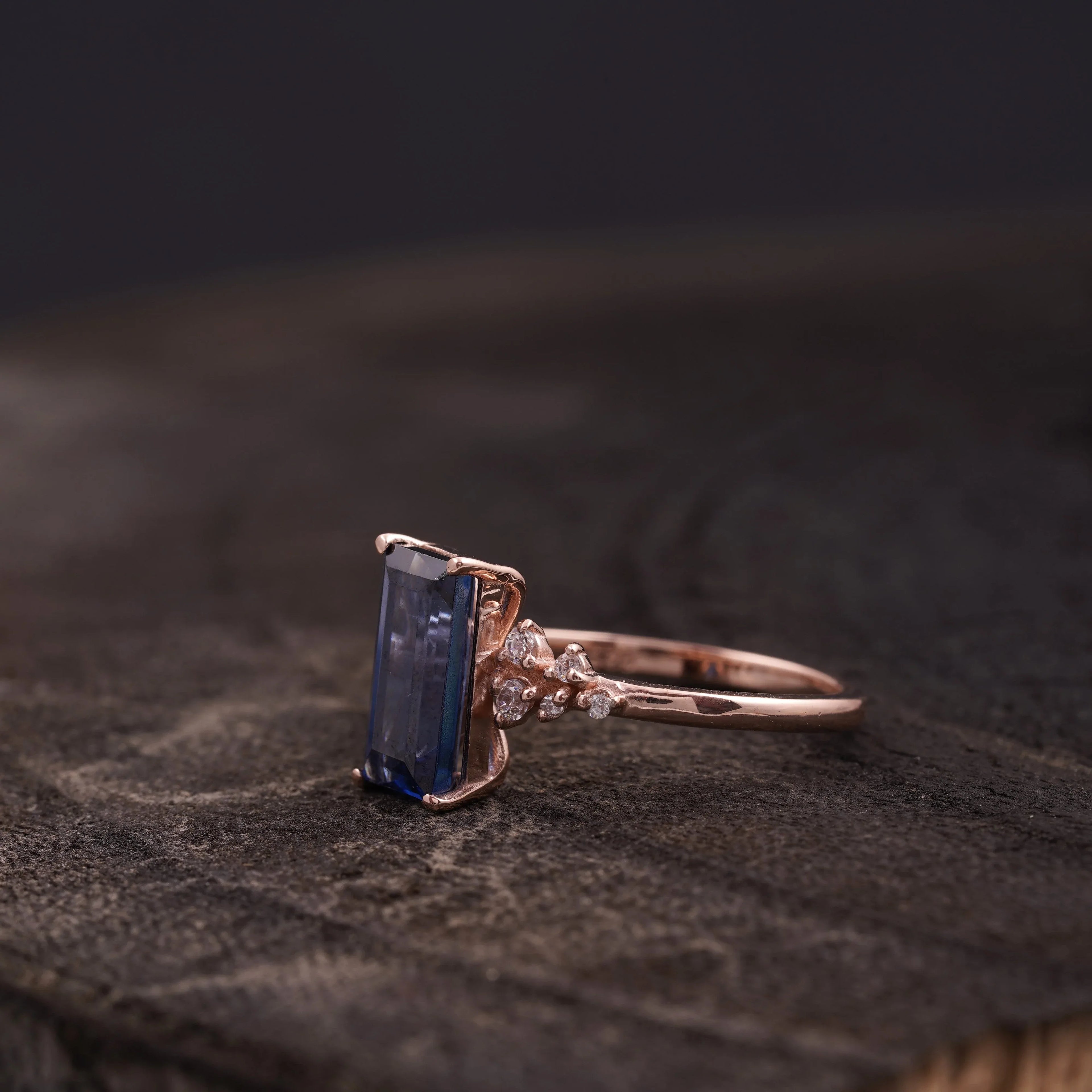 Blue Sapphire Cluster Engagement Ring - Gigiscc