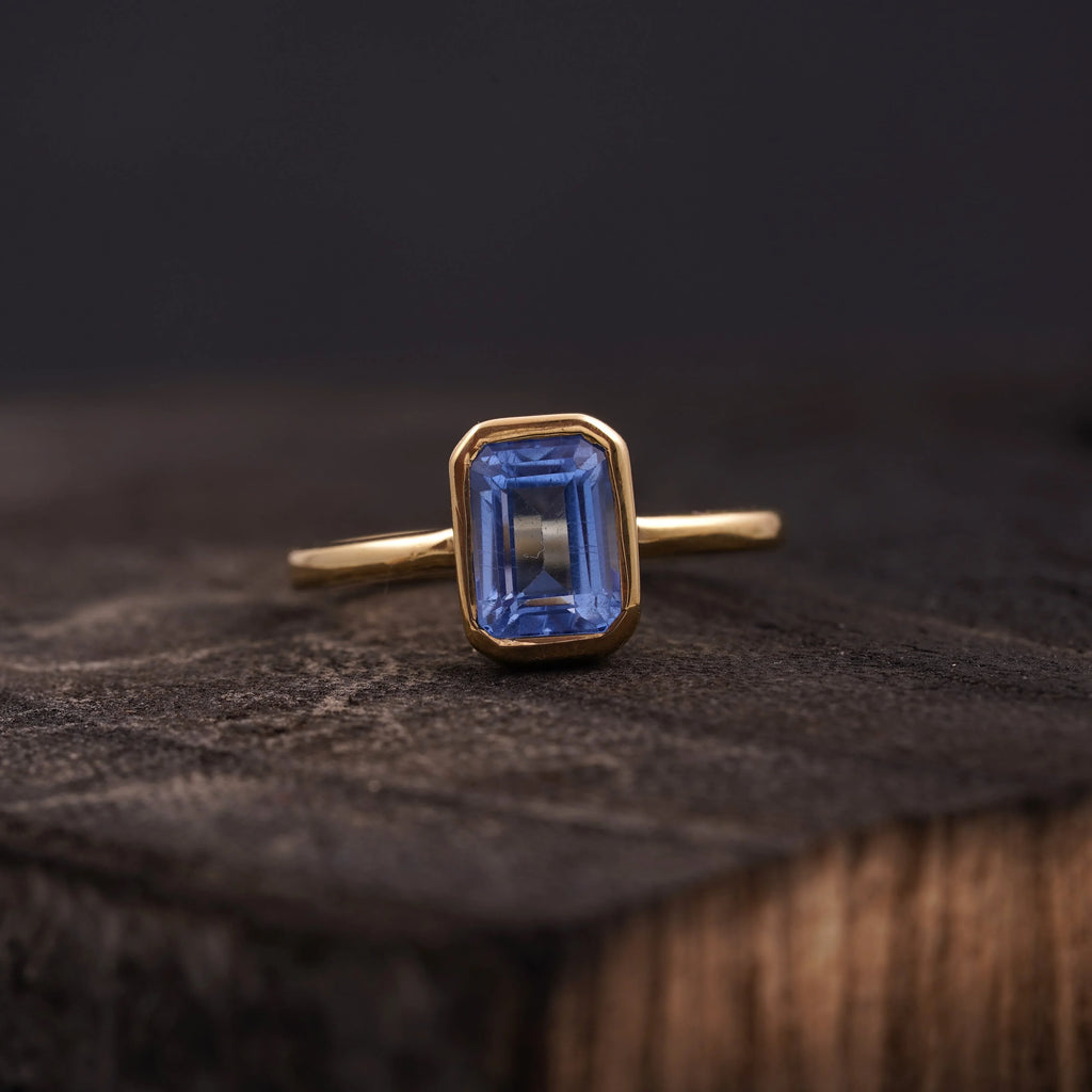 Aquamarine Gemstone Bezel Set Solid Gold Engagement Ring - Gigiscc