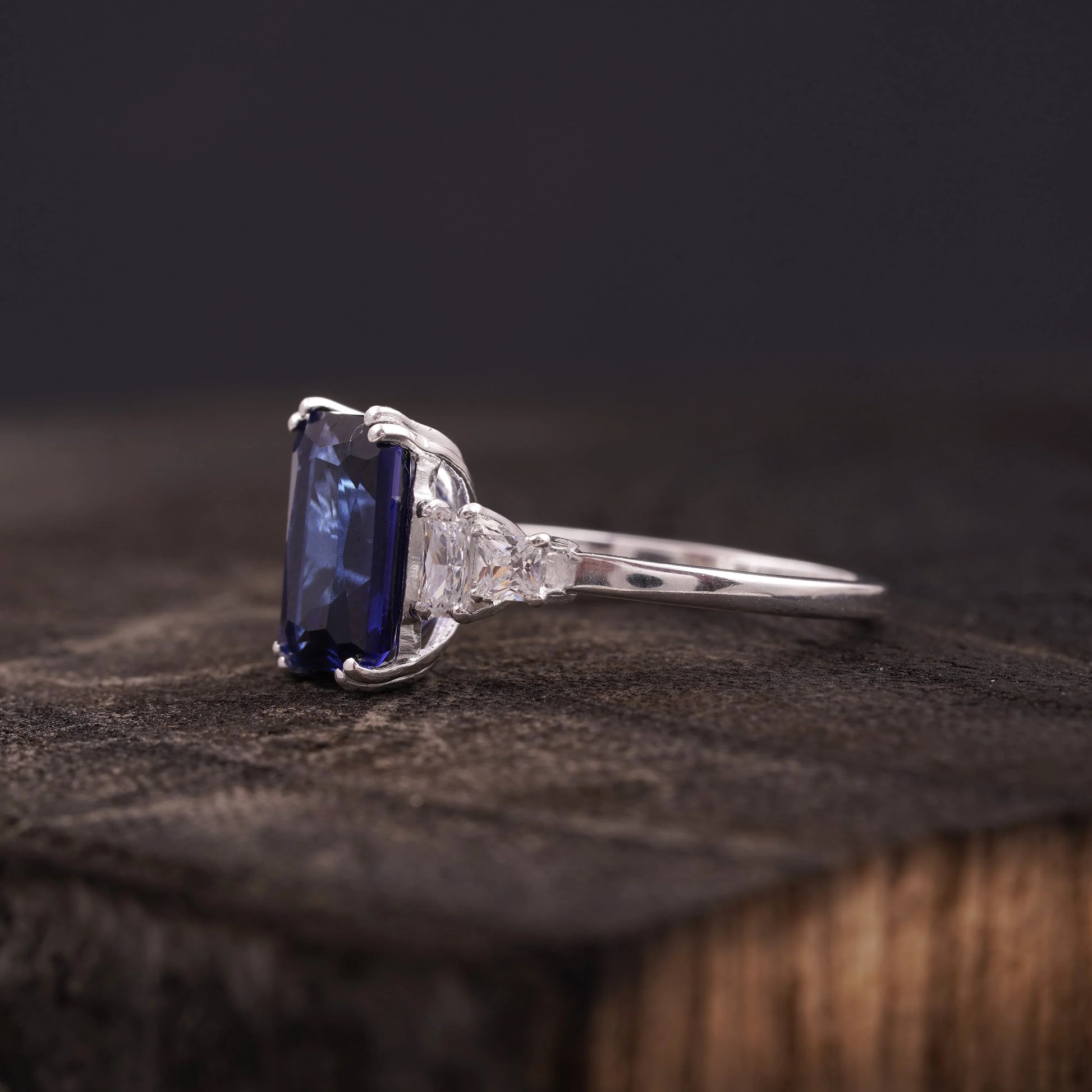 Emerald Blue Sapphire Silver Engagement Ring - Gigiscc