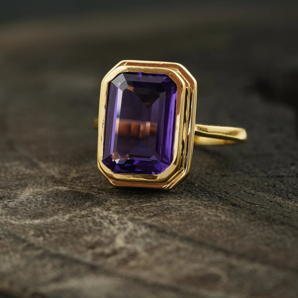 Large Alexandrite Bezel Set Engagement Ring 14K Yellow Gold - Gigiscc