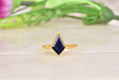 Kite Shaped Sandstone Ring