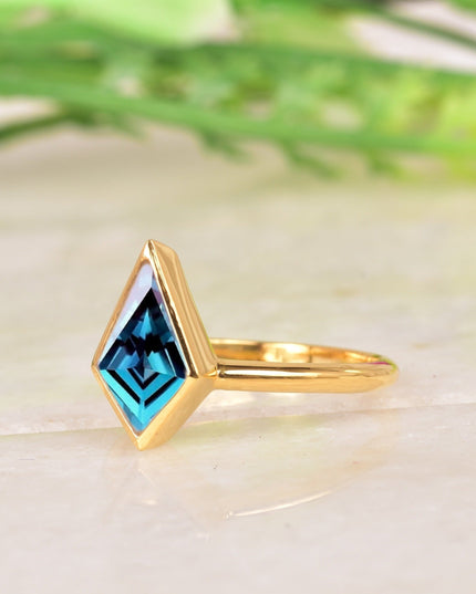 Kite Shaped Color-Change Alexandrite Ring