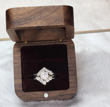 1.5 ctw Moissanite 925 Sterling silver Moissanite ring guard