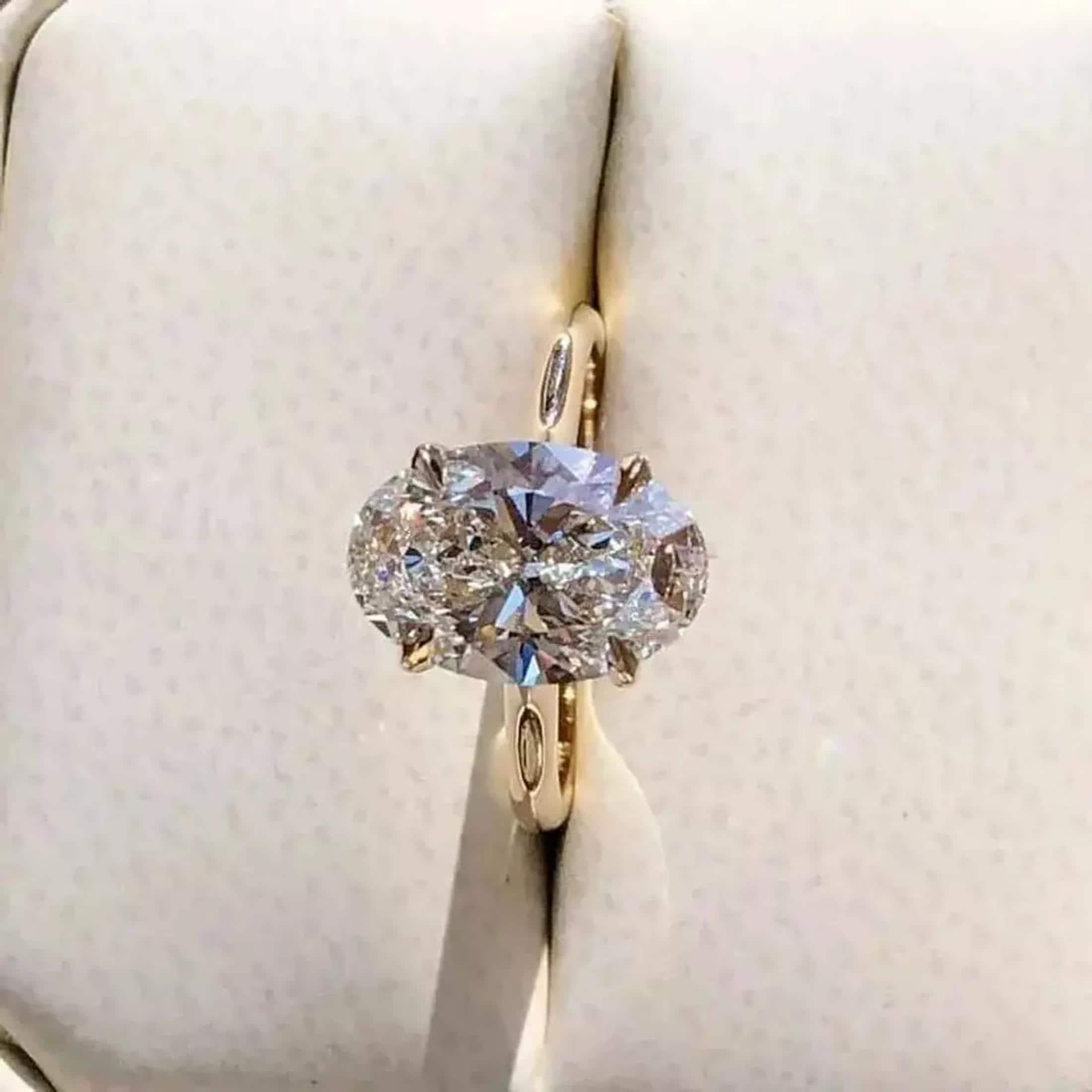Oval Cut Moissanite Ring Daisy Floral Engagement Ring - Gigiscc