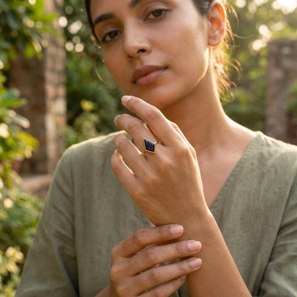 Kite Shaped Sandstone Ring With Model