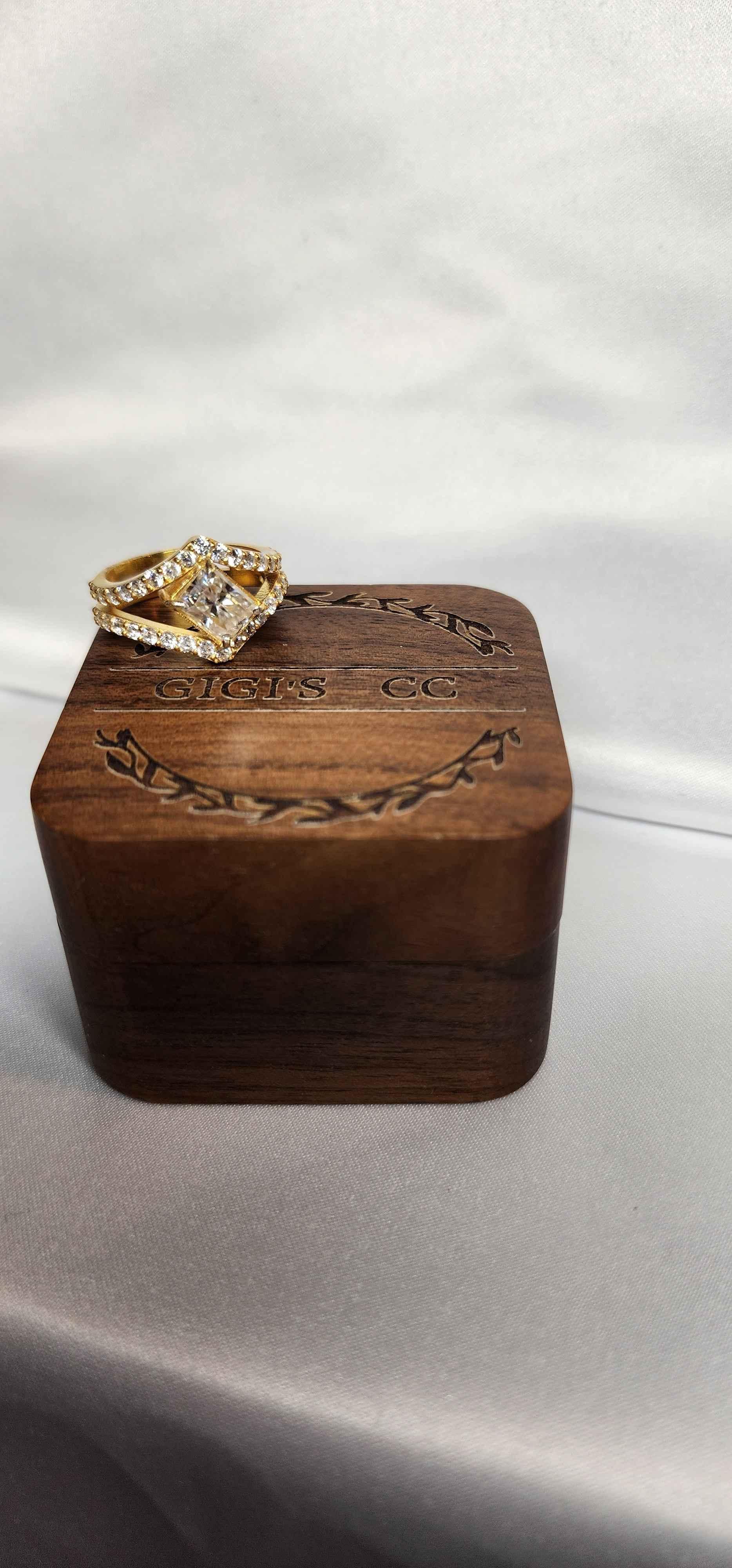 2ct Radiant Cut Moissanite with guard setting. - Gigiscc