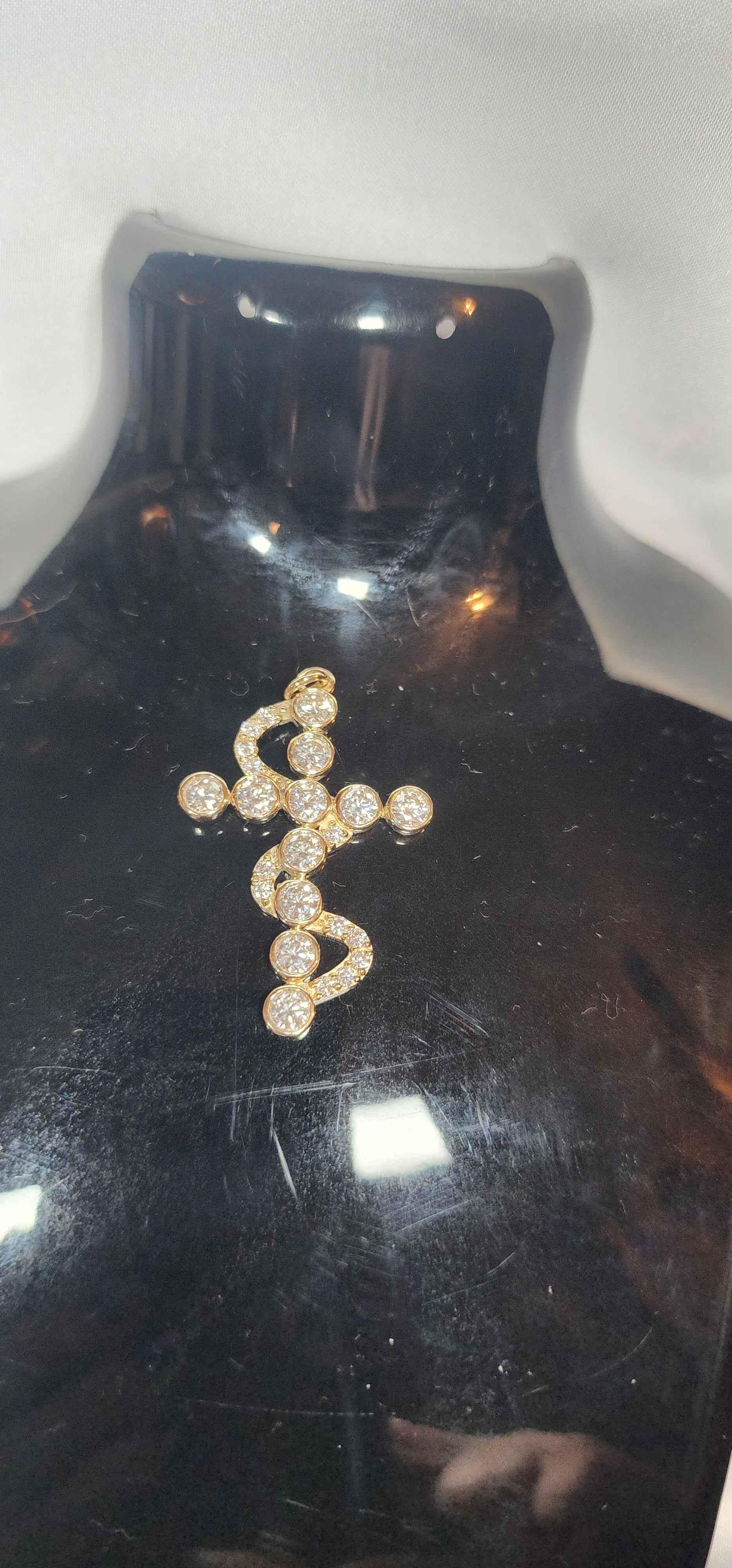 6ctw Moissanite 14k gold Cross Pendant Elegant Moissanite Necklace. GRA Certified, VVS1. - Gigiscc