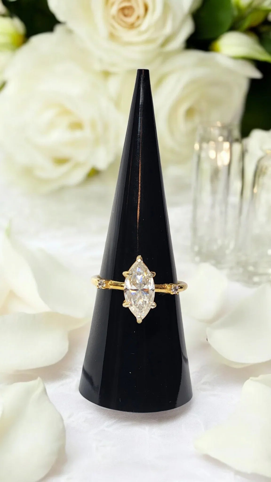 1.5ct Classic and Timeless Marquise Cut Moissanite Ring Elegant Moissanite Ring. GRA Certified, Color D VVS1. - Gigiscc