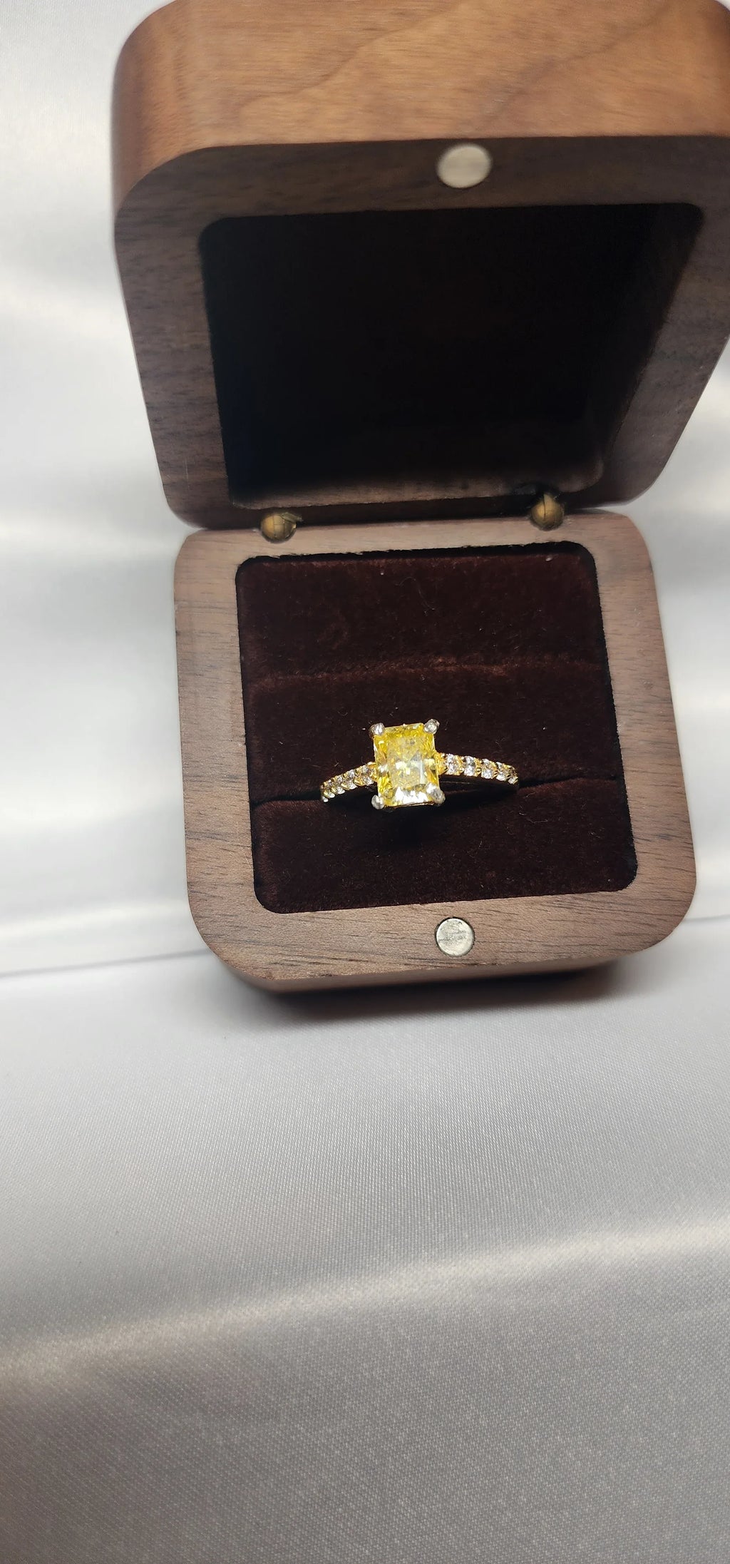 2ct Exquisite Yellow Radiant Cut Moissanite Solitaire Ring. A Timeless Appeal enhanced by moissanite side stones. GRA Certified, VVS1. - Gigiscc