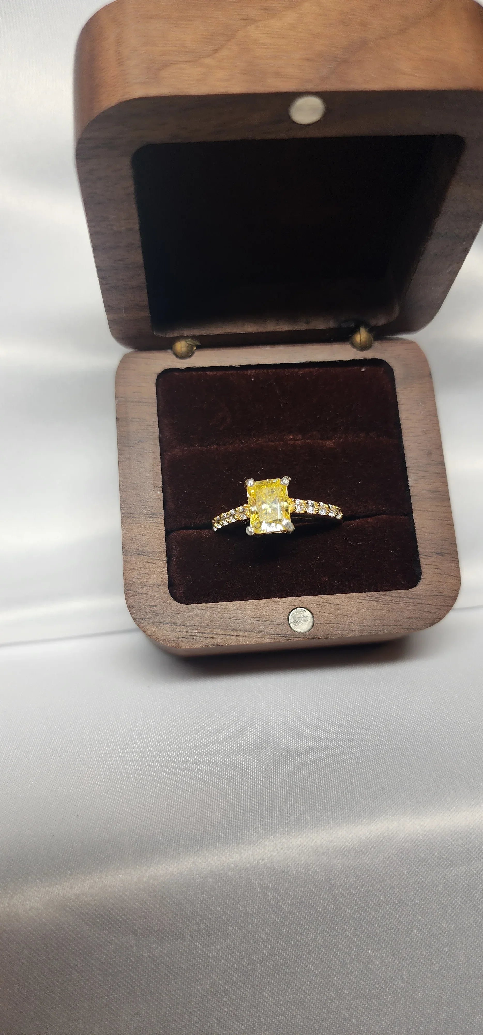 2ct Exquisite Yellow Radiant Cut Moissanite Solitaire Ring. A Timeless Appeal enhanced by moissanite side stones. GRA Certified, VVS1. - Gigiscc